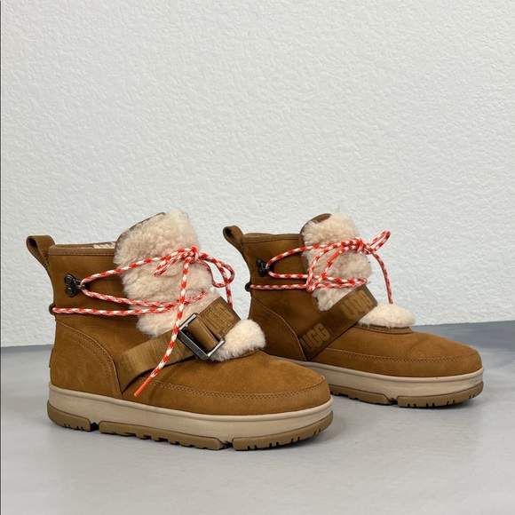 UGG Classic Weather Hiker Boots Strap Buckle Tie Chestnut Tan - Picture 1 of 10